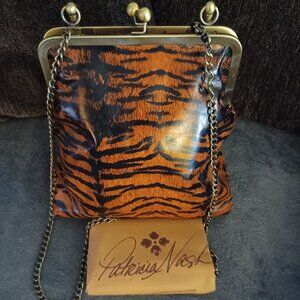 Patricia Nash Tiger print Novella kisslock leather bag - NEW